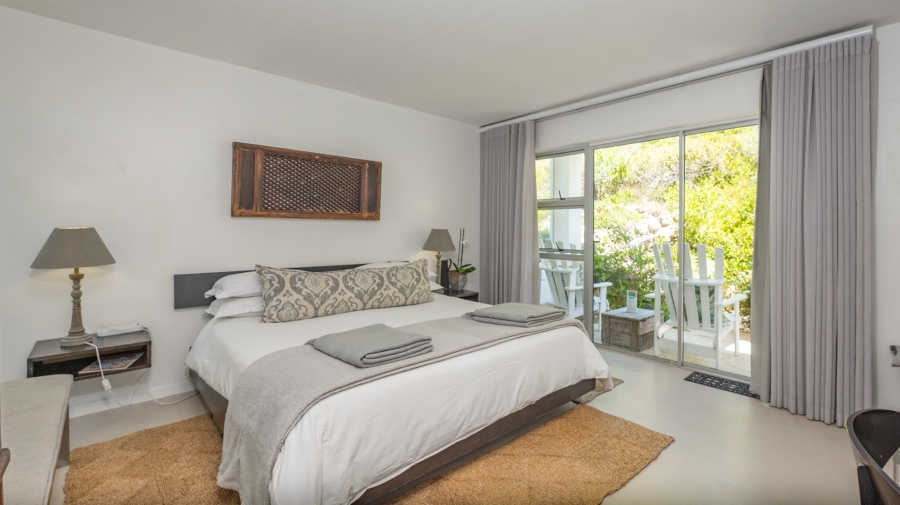 6 Bedroom Property for Sale in Agulhas Western Cape
